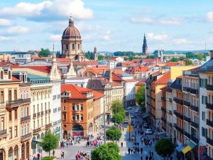 Peisaj urban din marile orașe ale României.